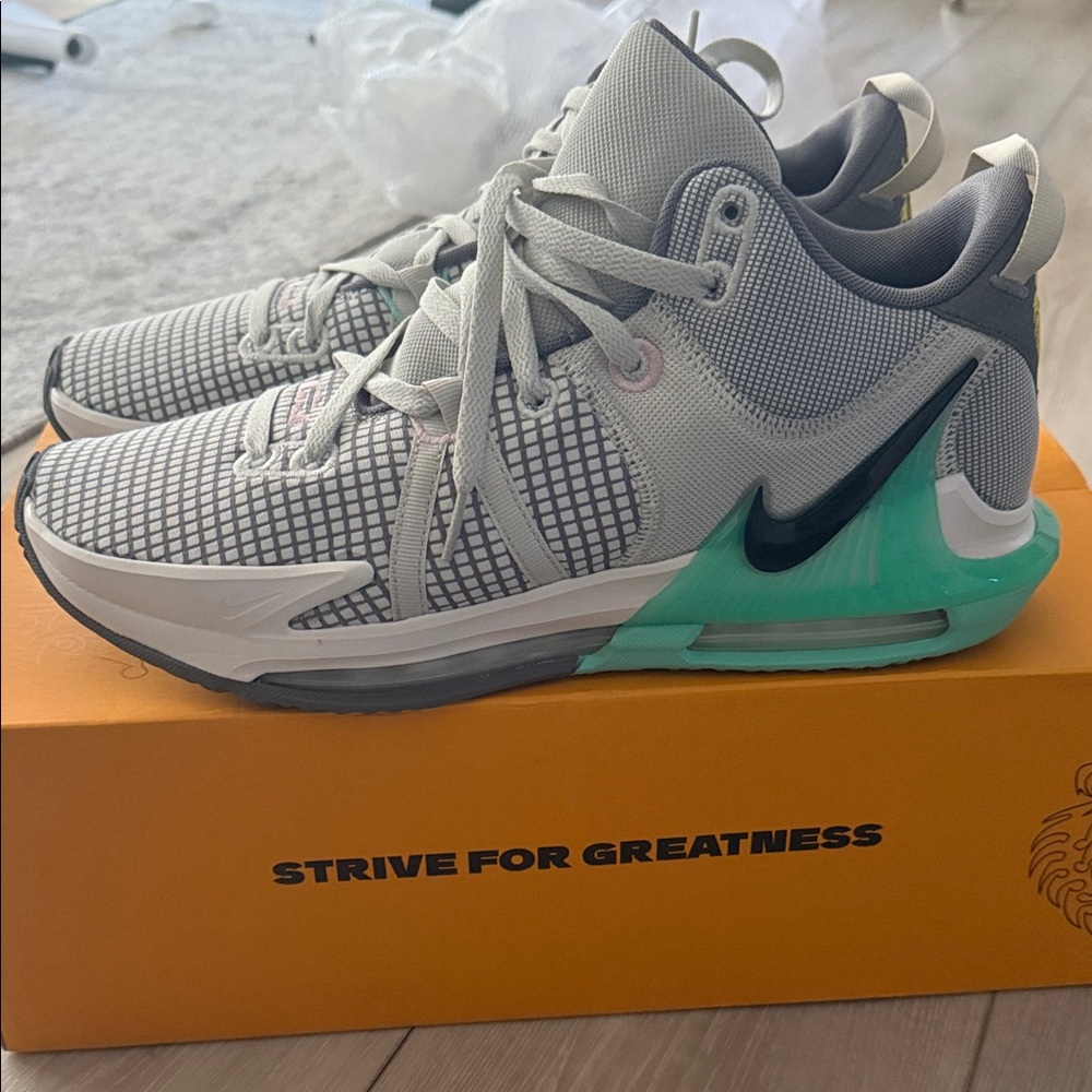 Nike LeBron James - Mesh Basketball Sneakers with Teal Green Accents